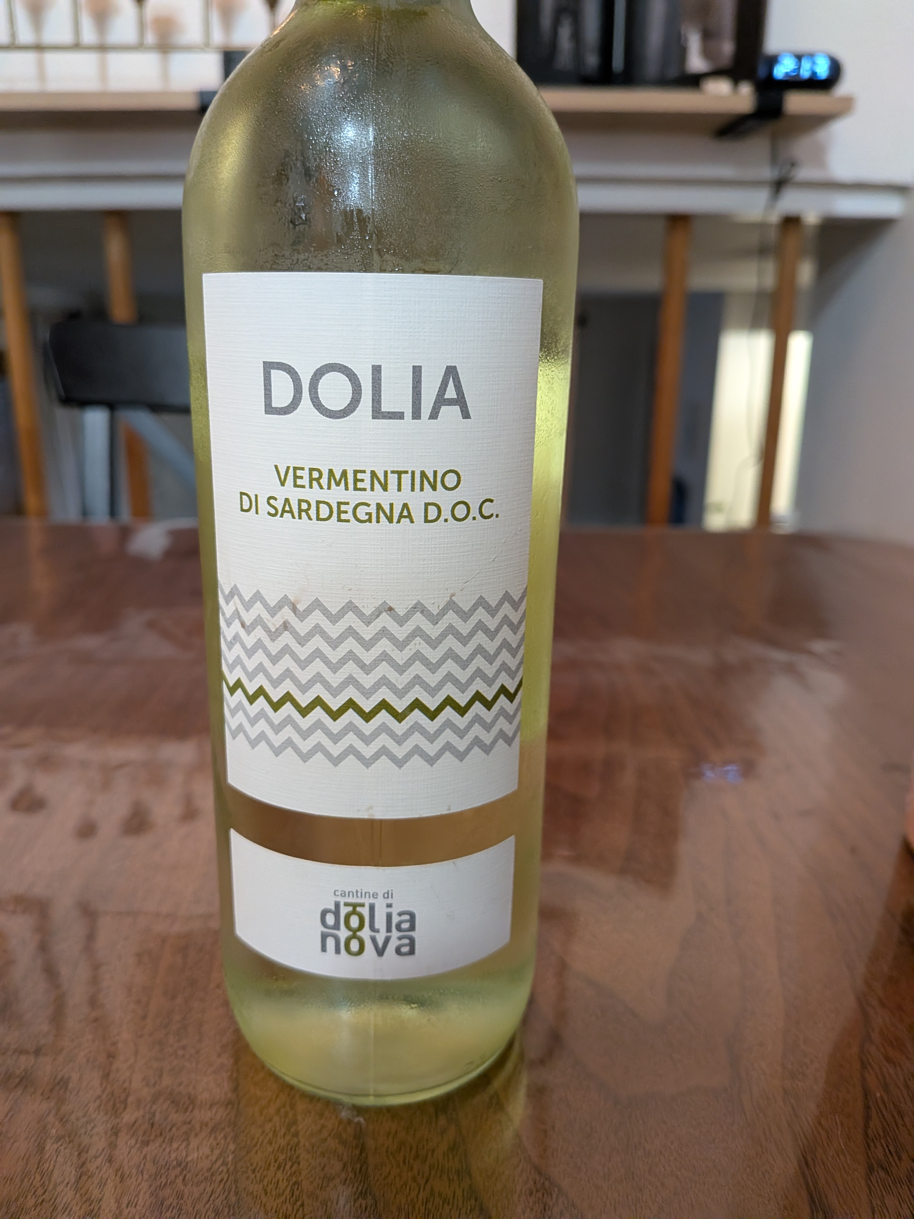 Dolia Vermentino, di Sardegna DOC Close up bottle shot of Dolia Vermentino, di Sardegna DOC